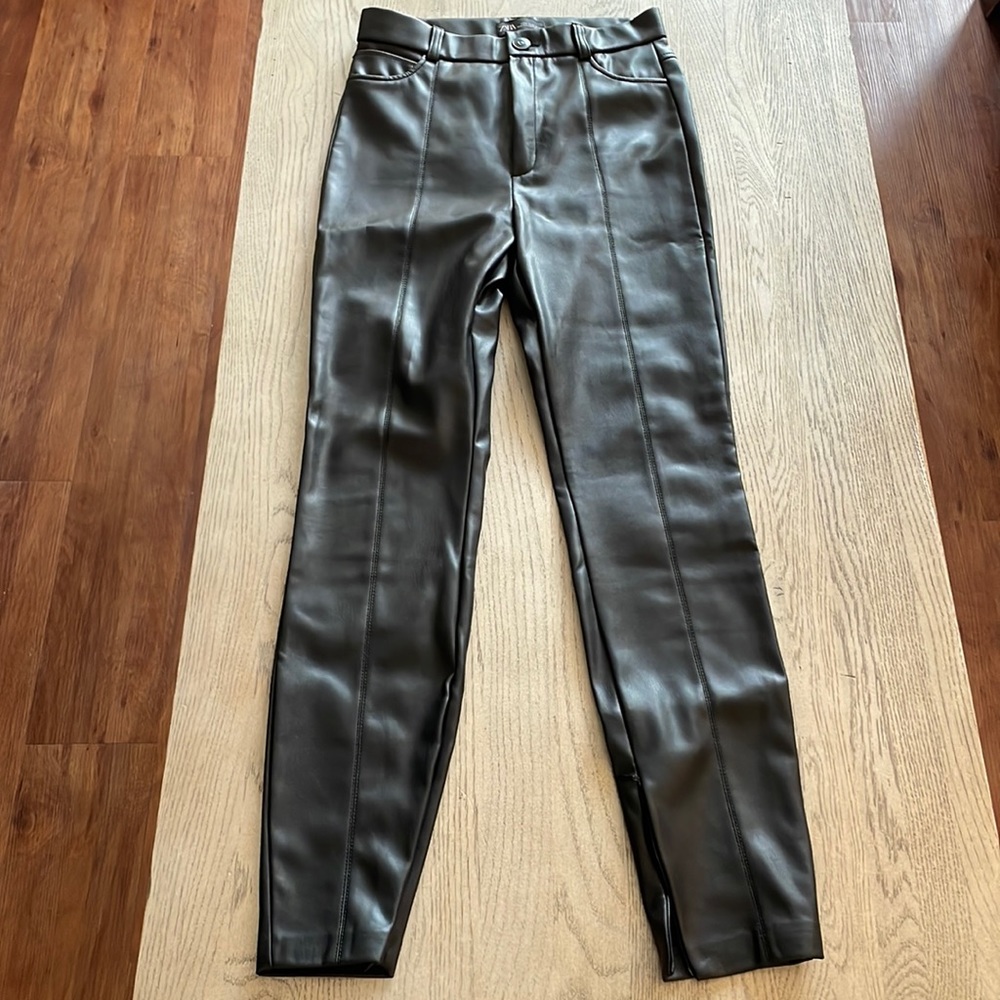 Leather pants with zipper bottom